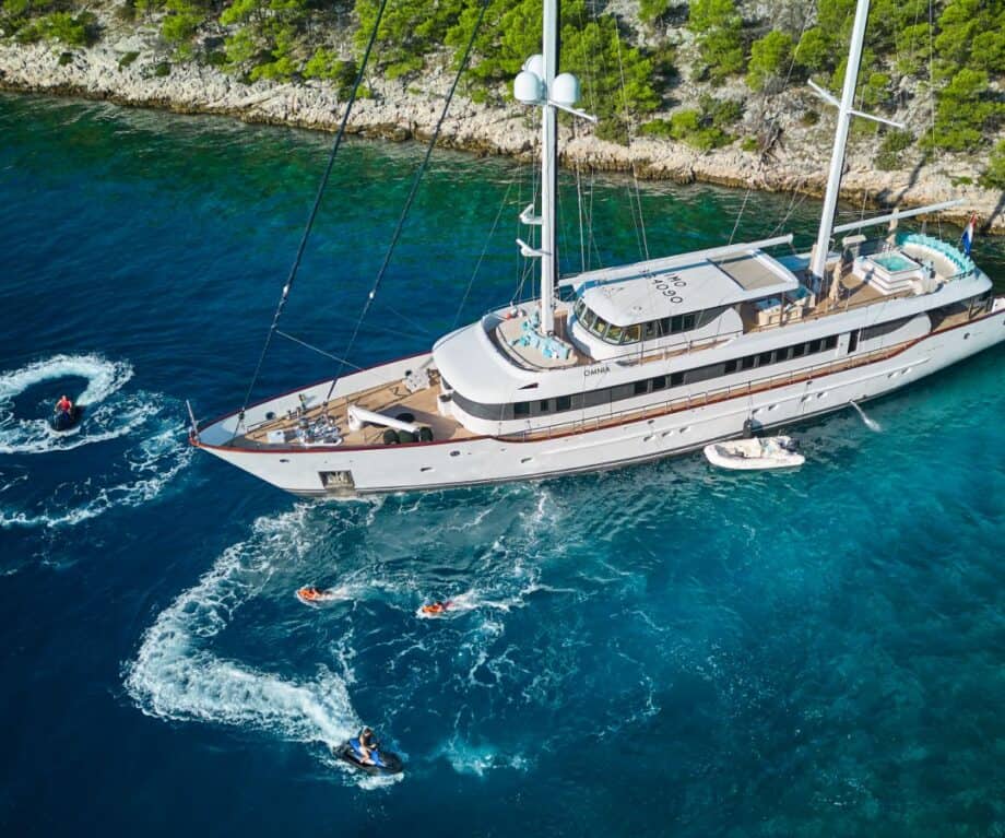 10 essential tips for first-time luxury yacht charterers