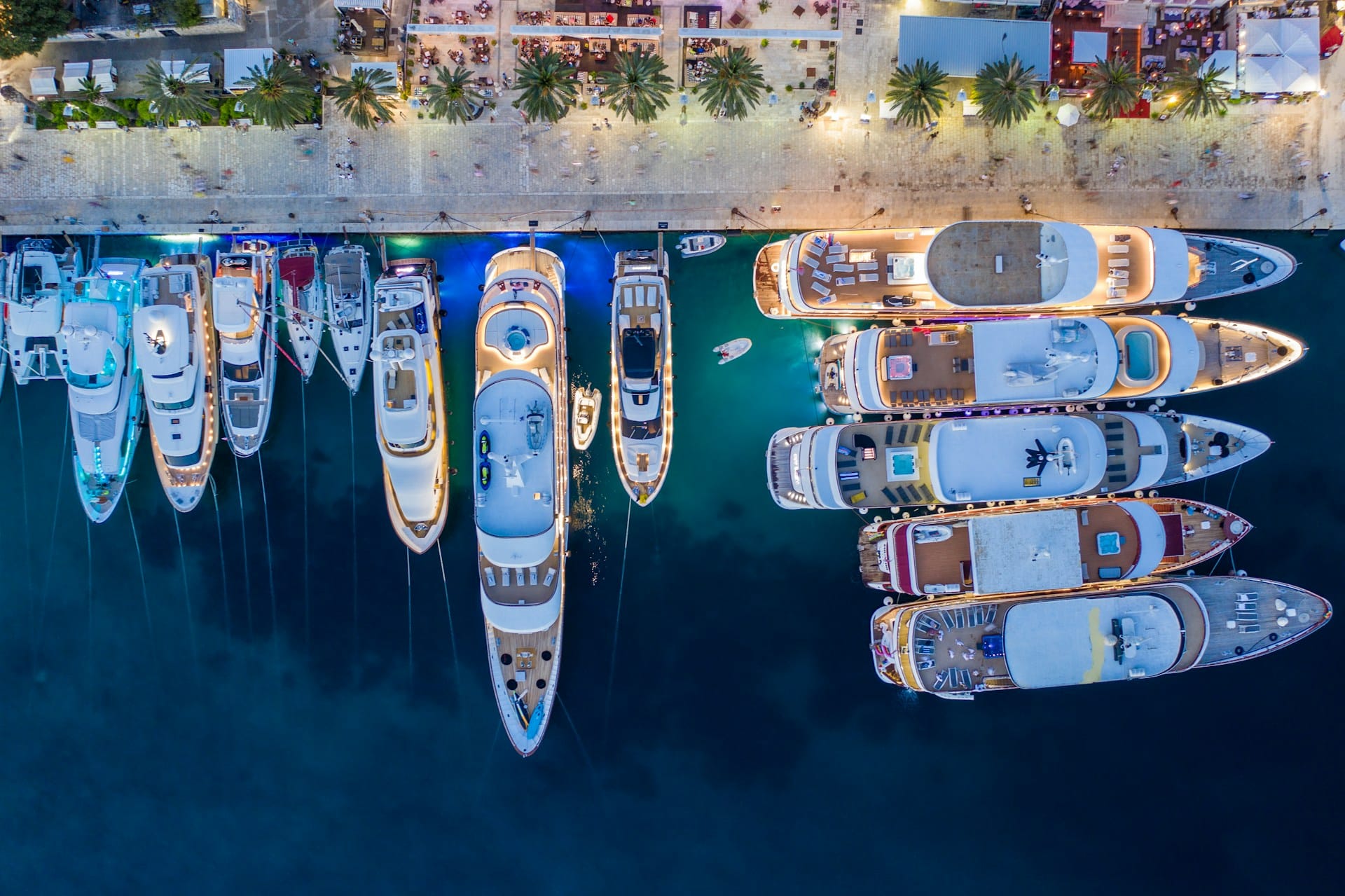 Why Yacht Charters Are the Ultimate Vacation Experience