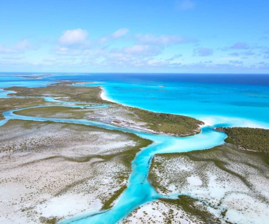 Guide to planning a luxury catamaran charter in the Exumas