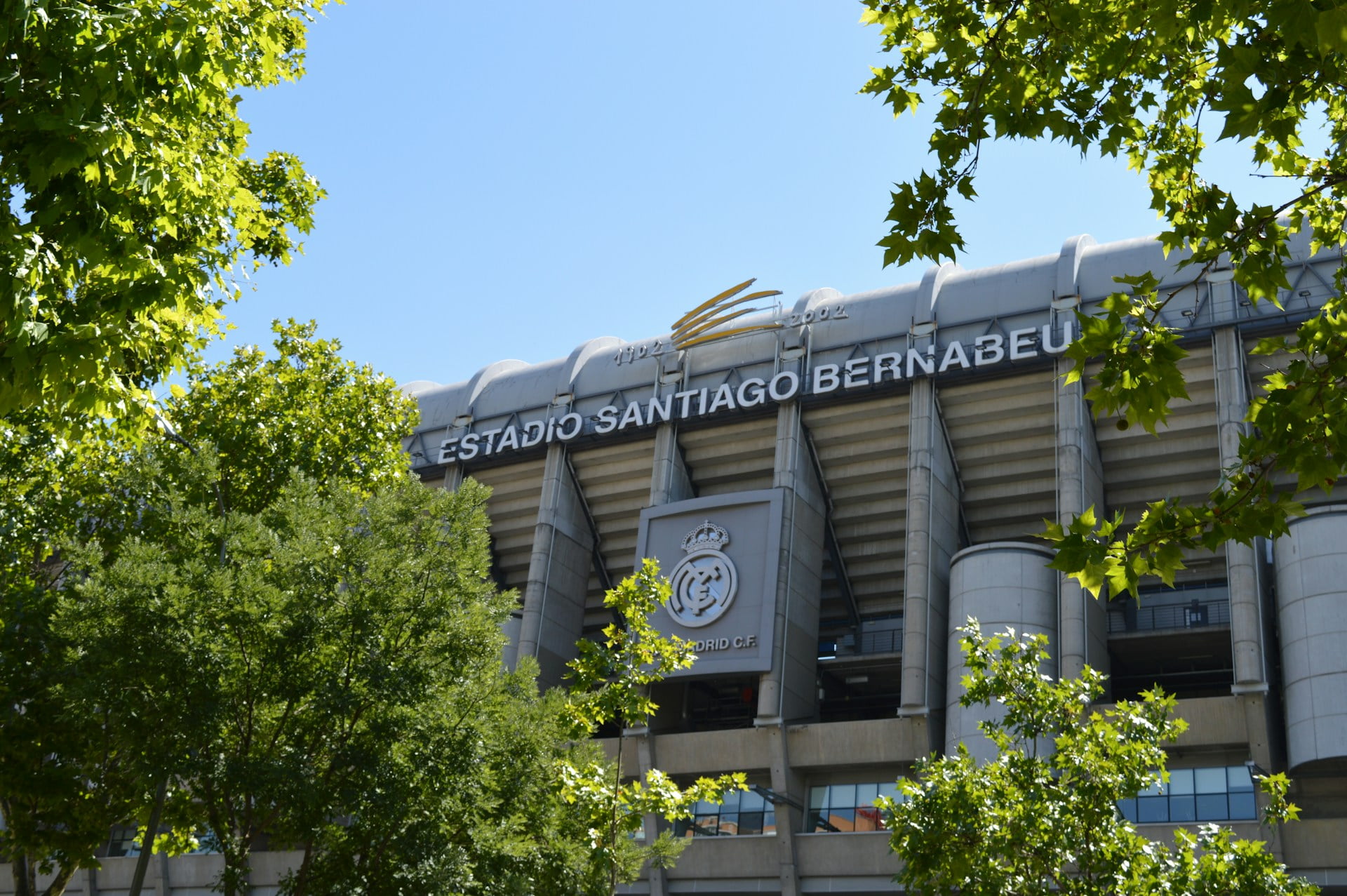 A Premier League Fan’s Guide to Touring Real Madrid’s Santiago Bernabéu Stadium