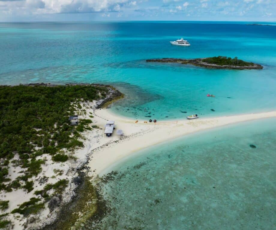 Luxury family yacht charter in the Bahamas: A carefree Thanksgiving getaway